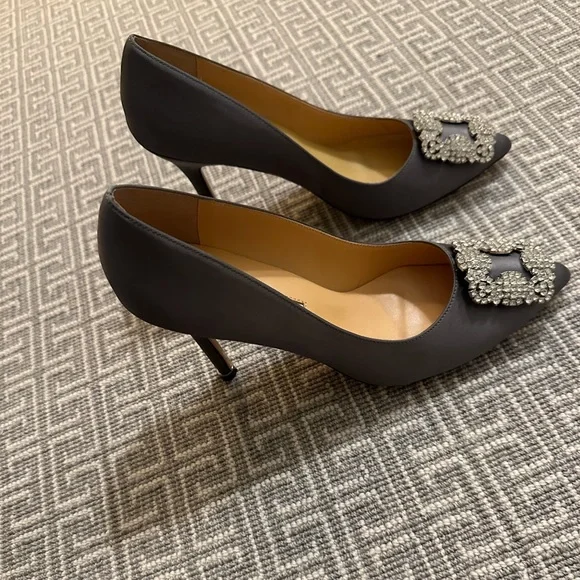 New Manolo Blahnik Hangisi Pump Satin Grey - Picture 3 of 8